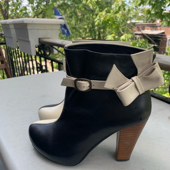 Lola Ramona Boots - Picture 1 of 3